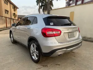 Mercedes-Benz GLA-Class 2020 Silver