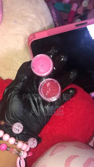 2 in 1 Lip Scrub and Lip Balm
