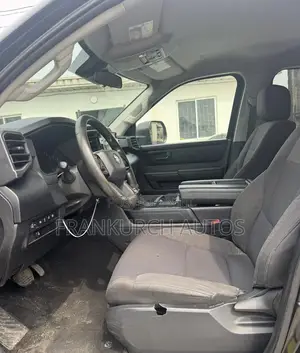 Toyota Tundra 2022 Black