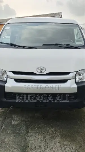 Toyota HiAce 2012 White