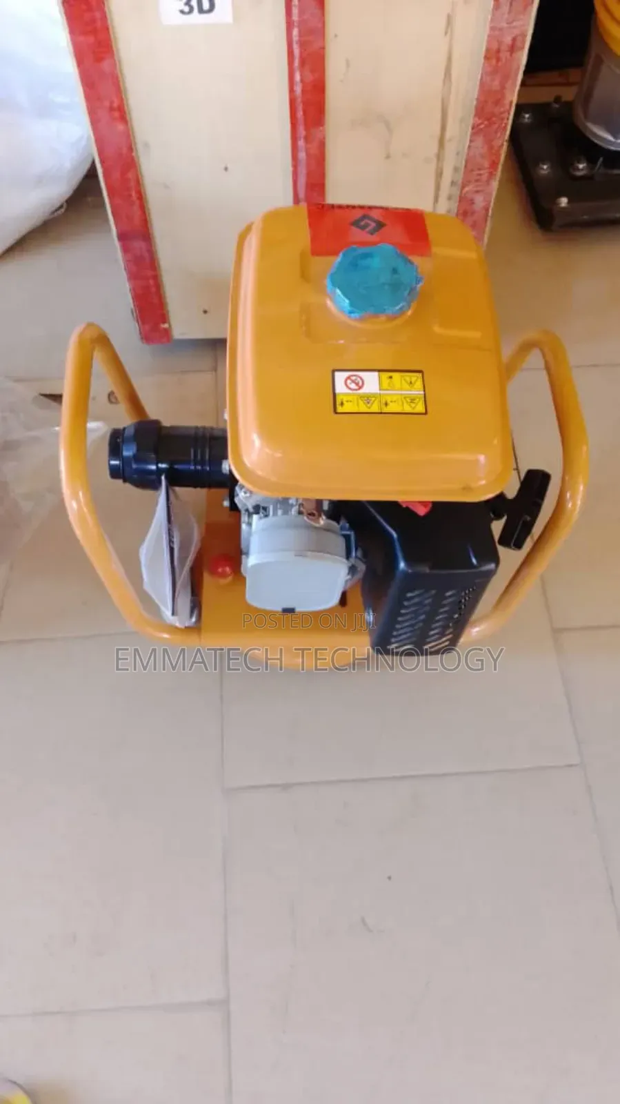 Emite Poker Vibrator Machine