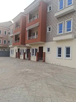 3bdrm Block of Flats in Ikeja Gra for rent