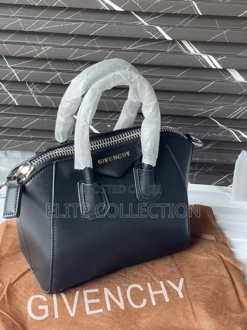 Luxury Givenchy Handbag Fully Boxed Medium Size