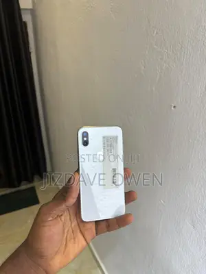 New Apple iPhone X 64 GB White