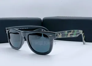 "Ray-Ban Wayfarer - Classic Aviator Sunglasses"