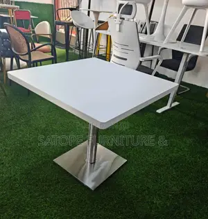 High Quality Restaurant Table