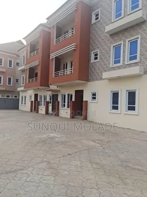 3bdrm Block of Flats in Ikeja Gra for rent