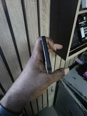 Realme V20 128 GB Black