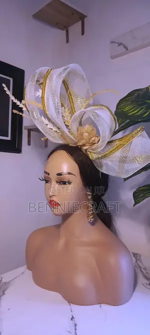 Gold Fascinator