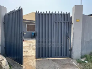 6bdrm Block of Flats in Adigbe Area, Abeokuta South for sale