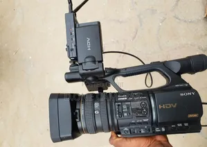 Sony Z5 Video Camera With Jm400 Pro Wireless Hdmi Transmitter