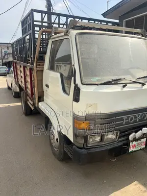 Toyota Dyna 200 Registered Dyna 6 Tyres Japan