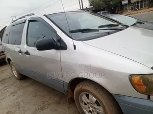 Toyota Previa 2002