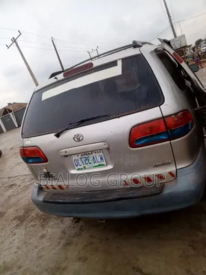 Toyota Previa 2002