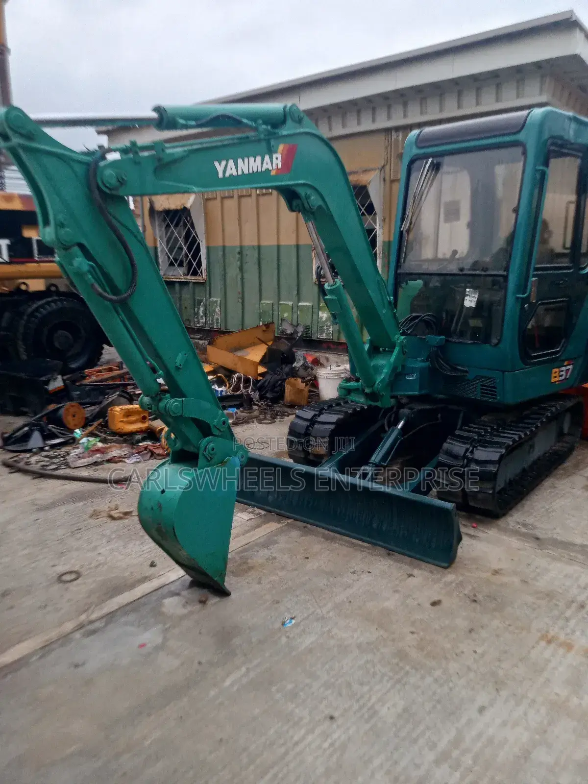 B37 Foreign Used Yanmar Mini Excavator.