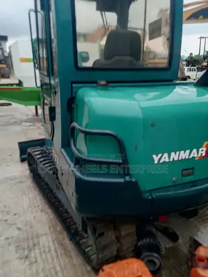B37 Foreign Used Yanmar Mini Excavator.