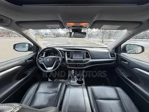 Toyota Highlander 2018