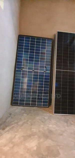 650watts 144cells High Efficiency Canadian Solar Panels