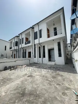 4bdrm Duplex in Ikota Estate, Lagos Island / Lagos Island for rent