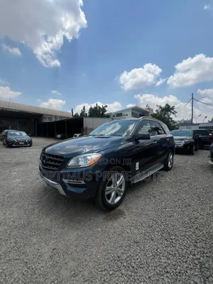 Mercedes-Benz M Class ML350 4MATIC 4dr SUV AWD (3.5L 6cyl 7A) 2015 Gray