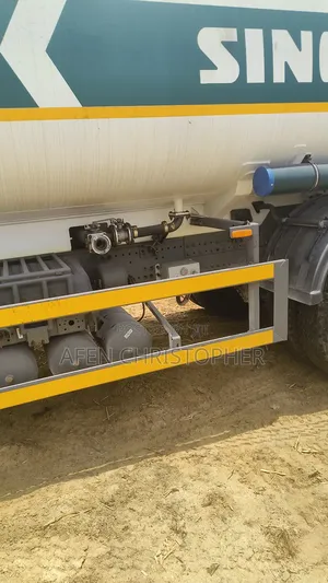 Brand New 20 Thousand Liters Water Tanker With Howo Engine
