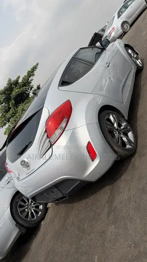 Hyundai Veloster Automatic 2012 White
