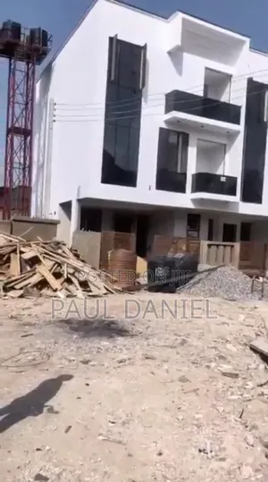 4bdrm Duplex in Amuwo, Ago Palace for sale