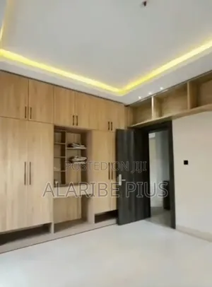 5bdrm Duplex in Estate, Guzape District for sale