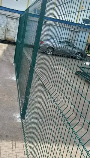 Fencing Mesh Wire Available in Colors