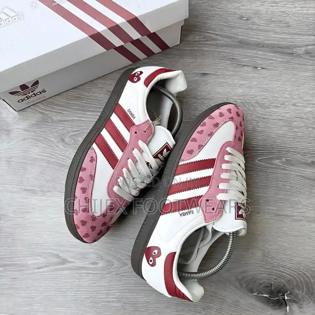 Adidas Samba X Comme Des Garons Play" Collaboration Design don siyarwa -  Chijex Footwears  Farashi:  59,000 a Jiji.ng [Onitsha]