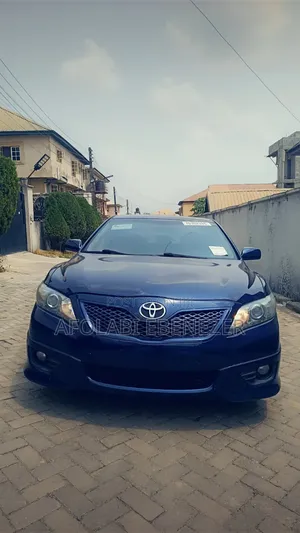 Toyota Camry SE 4dr Sedan (2.5L 4cyl 6AM) 2010 Blue
