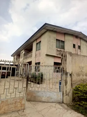 12bdrm Block of Flats in Aromolaran Estate, Agodi for sale