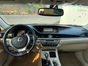 Lexus ES 350 FWD 2014 Red