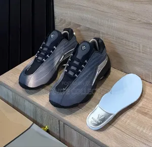 Nike Nocta Glide 5 Sneakers
