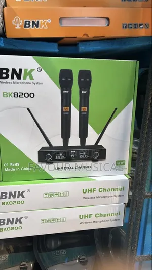 BNK 8200 Wireless Headphones