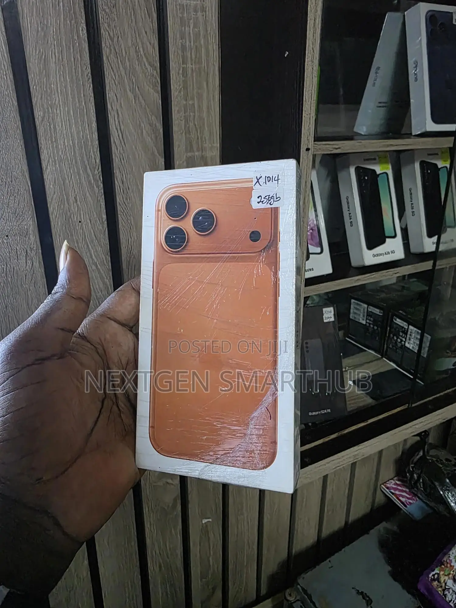 New Apple iPhone 17 Pro Max 256 GB Orange