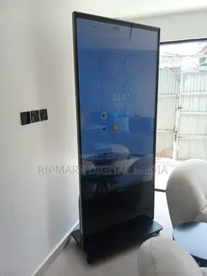 65 Inches Floor Standing Digital Interactive Signage Screen