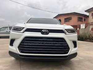 Toyota Grand Highlander XLE FWD 2024 White