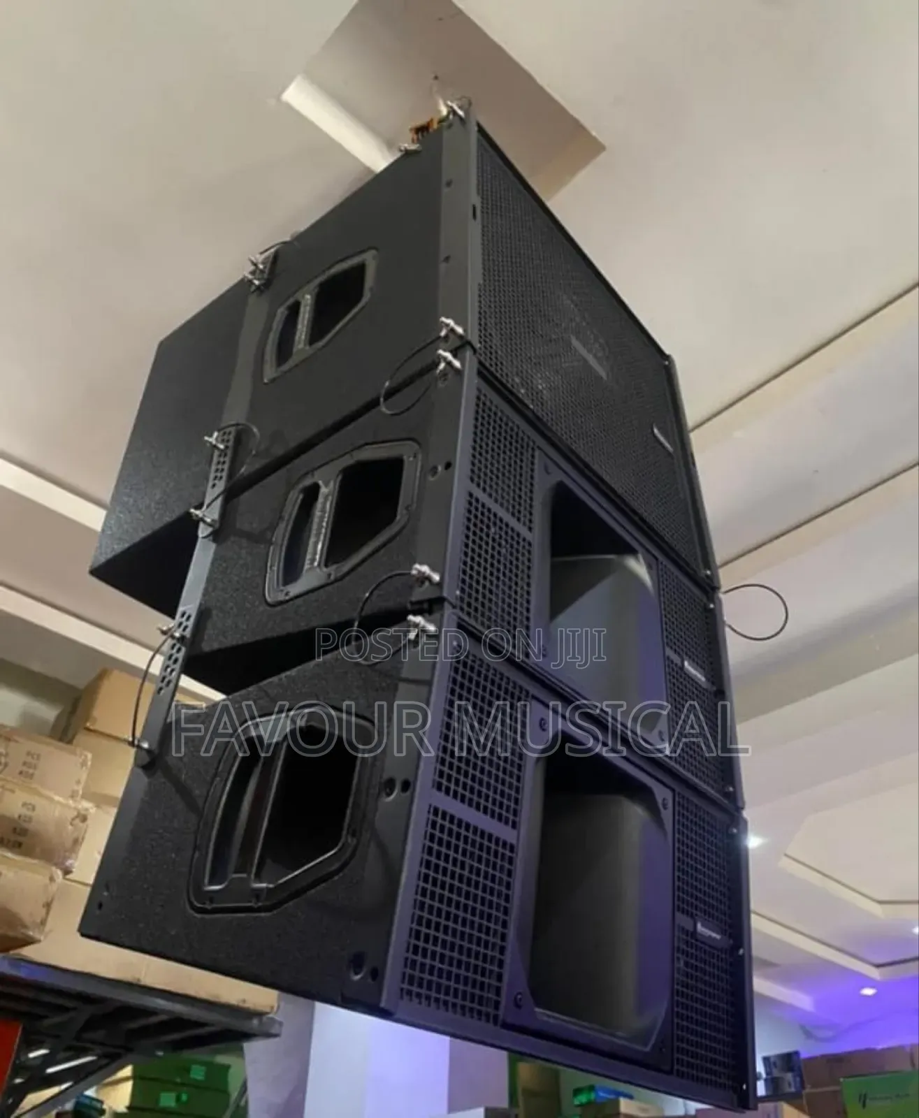 Professional Audio Line Array Speaker System.