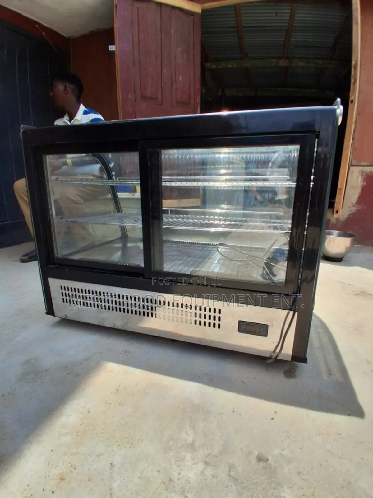 Cake Chiller