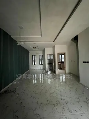 4bdrm Townhouse / Terrace in Chevron for rent