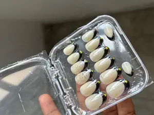 Press-on Nails