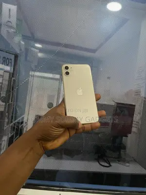 Apple iPhone 11 64 GB White