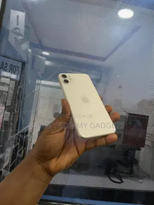 Apple iPhone 11 64 GB White