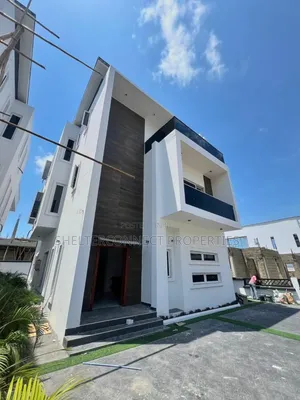 5bdrm Duplex in Chevron for sale