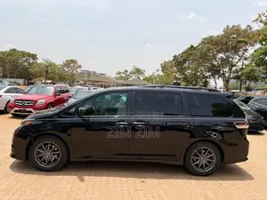 Toyota Sienna SE Premium 8-Passenger 4dr Minivan (3.5L 6cyl 6A) 2015