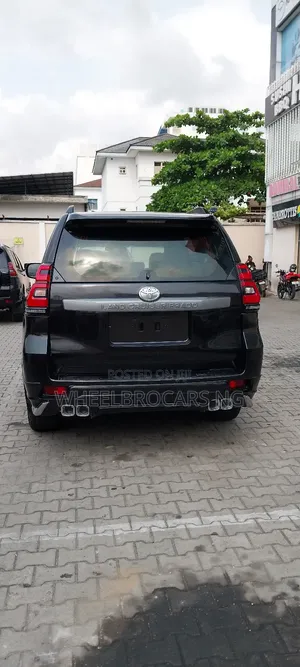 Toyota Land Cruiser Prado 2.7 i 2012 Black