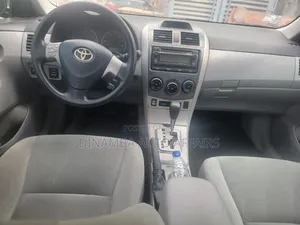 Toyota Corolla 2012 Gray