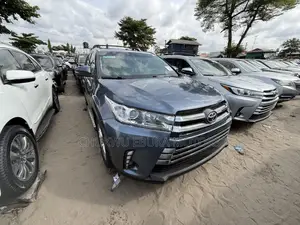 Toyota Highlander Limited 4dr SUV AWD (3.5L 6cyl 6A) 2015 Blue