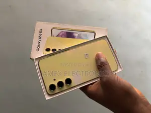New Samsung Galaxy A55 128 GB Yellow